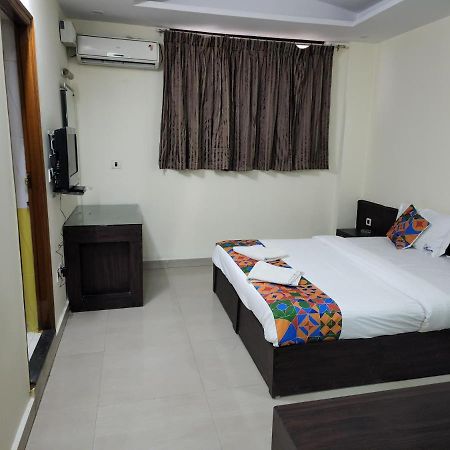 Westernsuites Hotel / Spa Bangalore Exterior photo