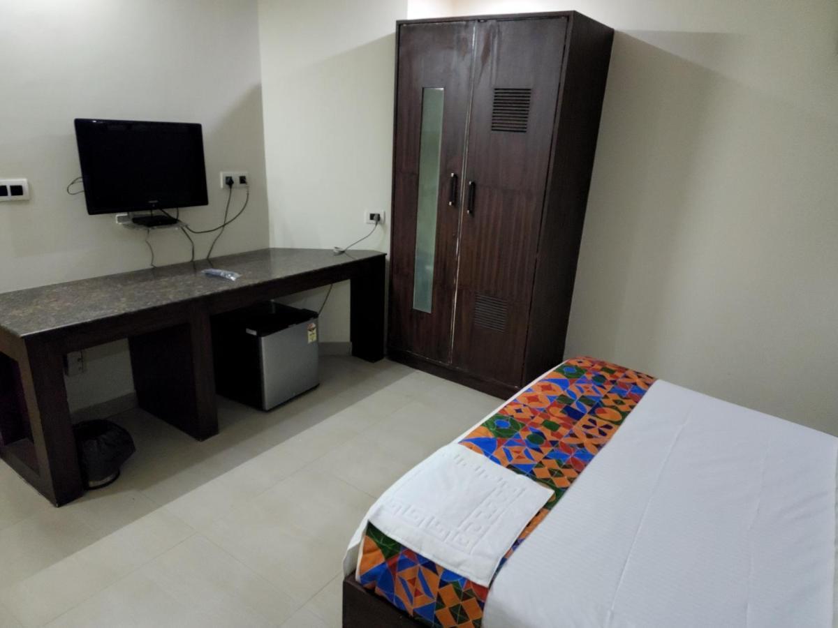 Westernsuites Hotel / Spa Bangalore Exterior photo